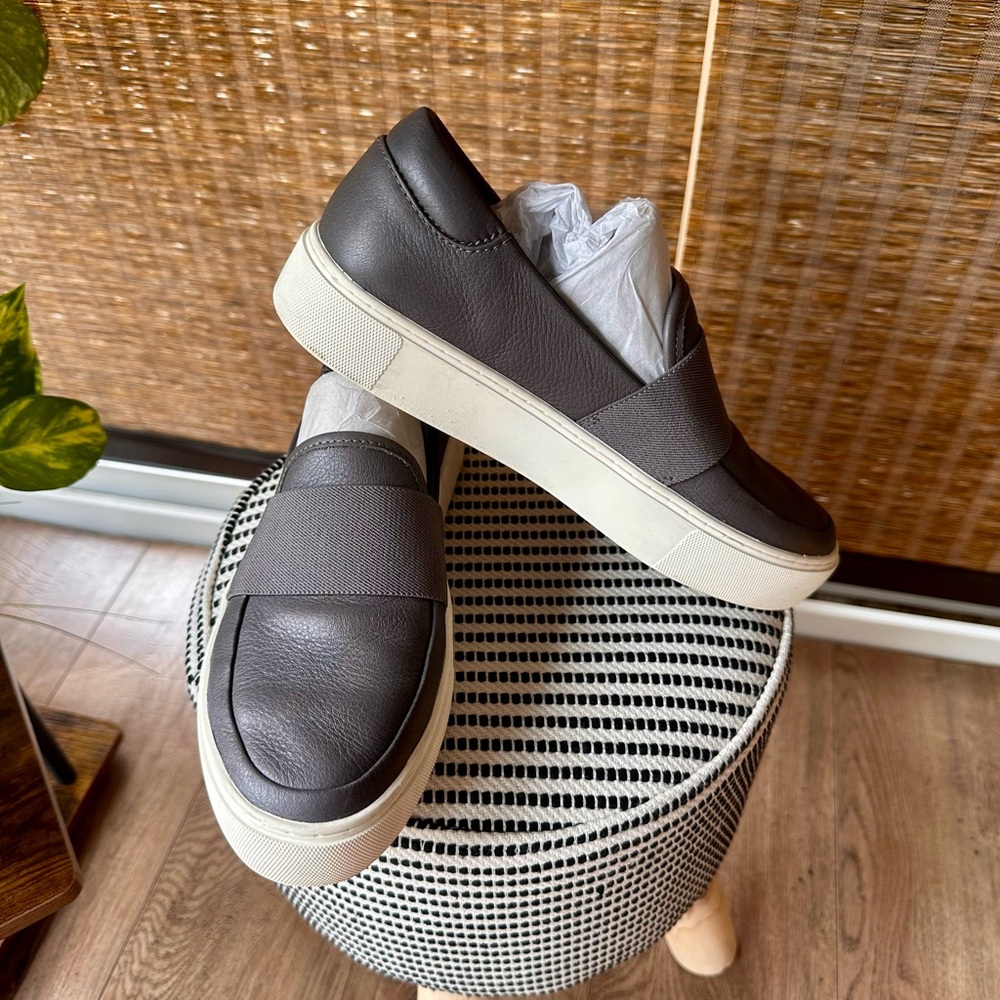 UGG Chayze Charcoal Leather Slip-On Sneakers 6.5